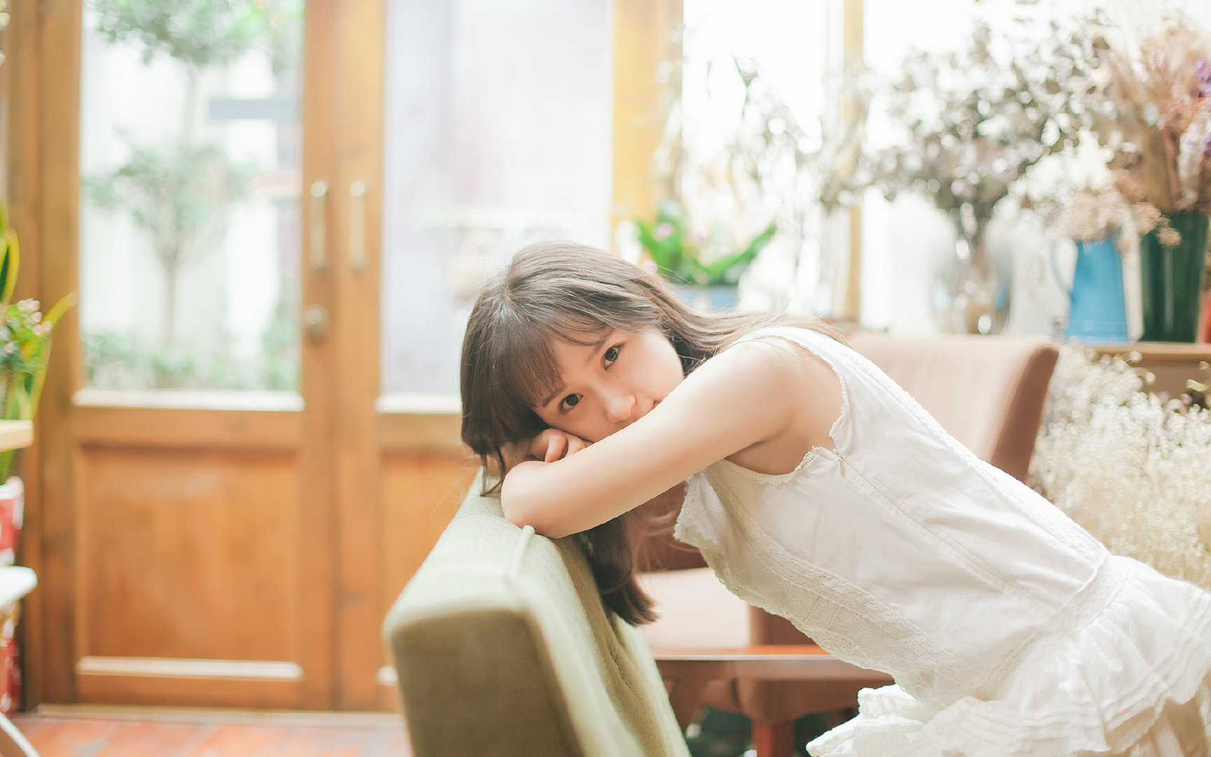 布莱顿中场层层推进撕裂密集防守，布莱顿主场球衣