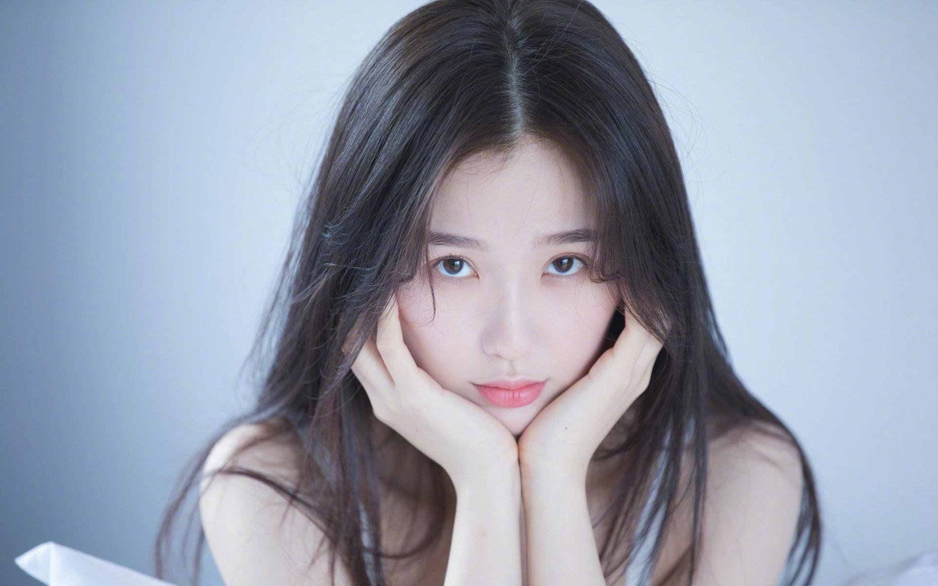 熊猫直播-米兰双雄奋勇拼搏，意甲争冠局势紧张